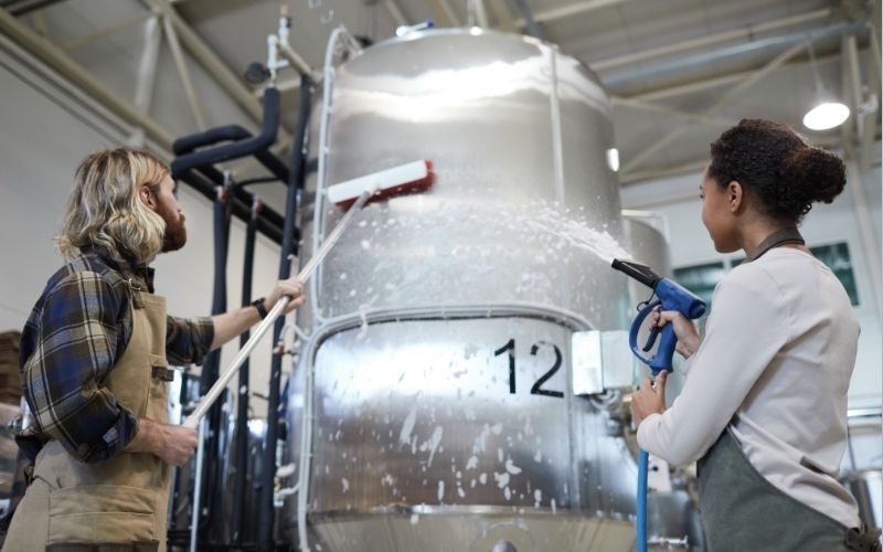 Químicos, fixação e limpeza industrial